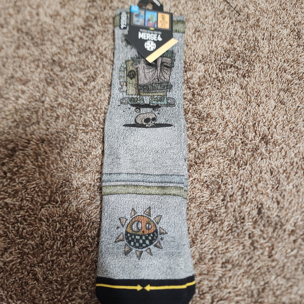 Merge 4 Gray Graphic Socks